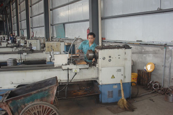 加工本公司環(huán)保設備用氣缸提升桿